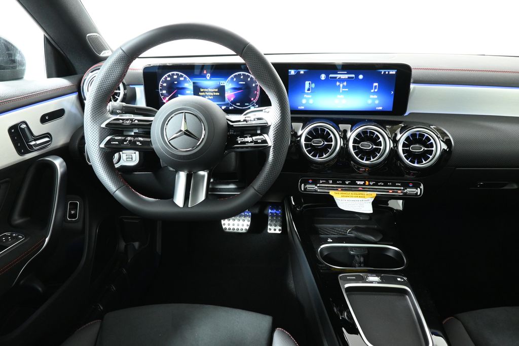 2025 Mercedes-Benz CLA 250 4