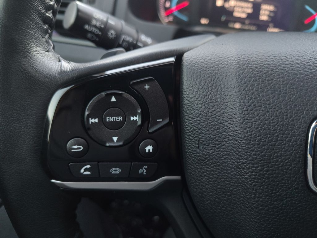 Used Car 2022 Honda Pilot  Touring For Sale Under $30,000 In Austin, Texas