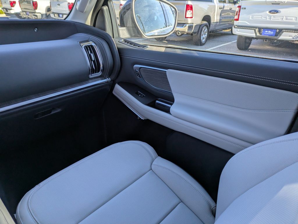 2025 Ford Expedition Platinum MAX