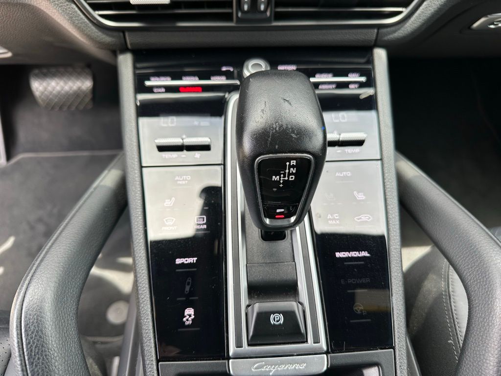Thumbnail: 2019 Porsche Cayenne - 21