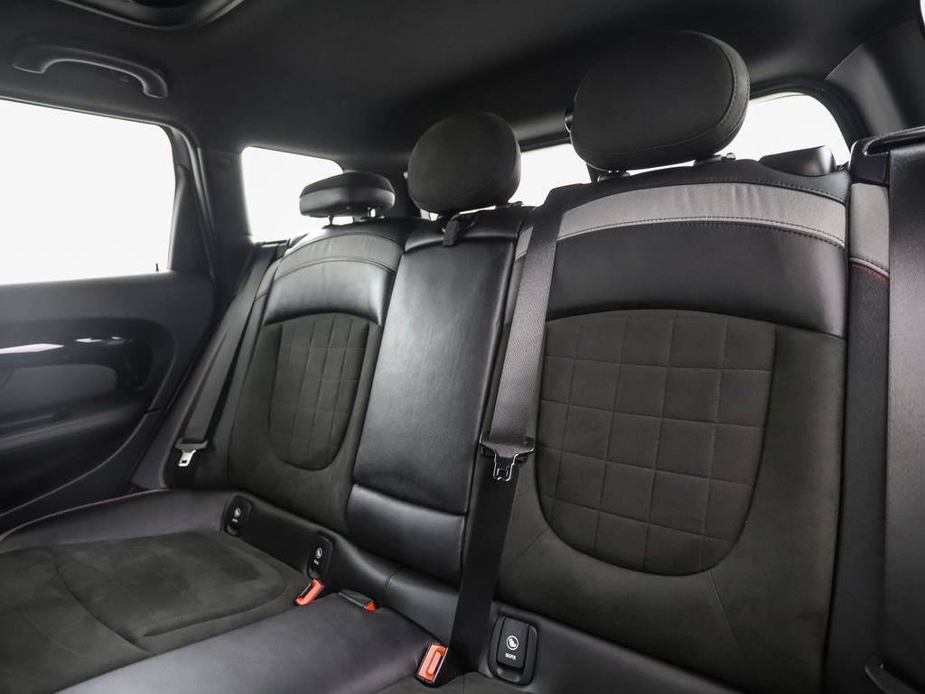 Thumbnail: 2022 MINI Cooper Clubman - 23