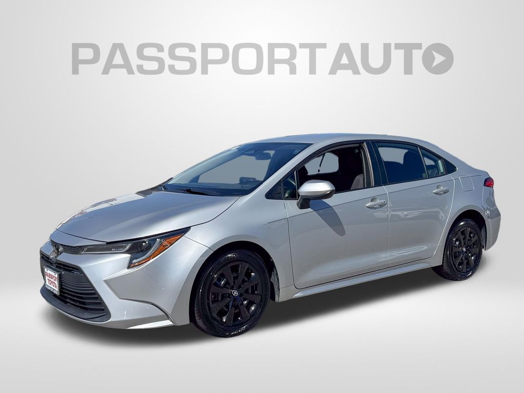 Classic Silver Metallic 2023 Toyota Corolla LE FWD Sedan Front-Wheel Drive Automatic