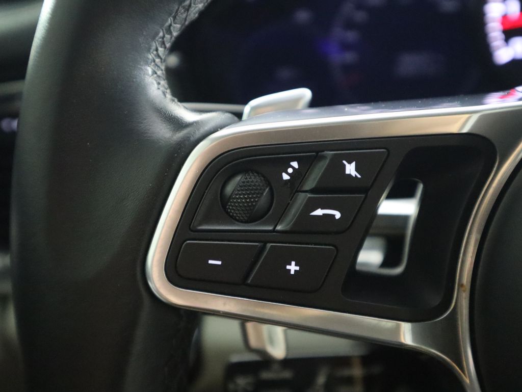 Thumbnail: 2019 Porsche Panamera - 11