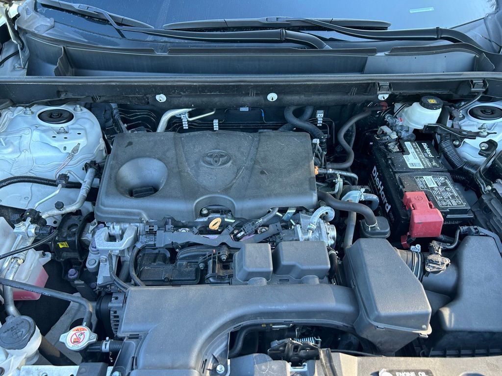 Thumbnail: 2022 Toyota RAV4 - 11