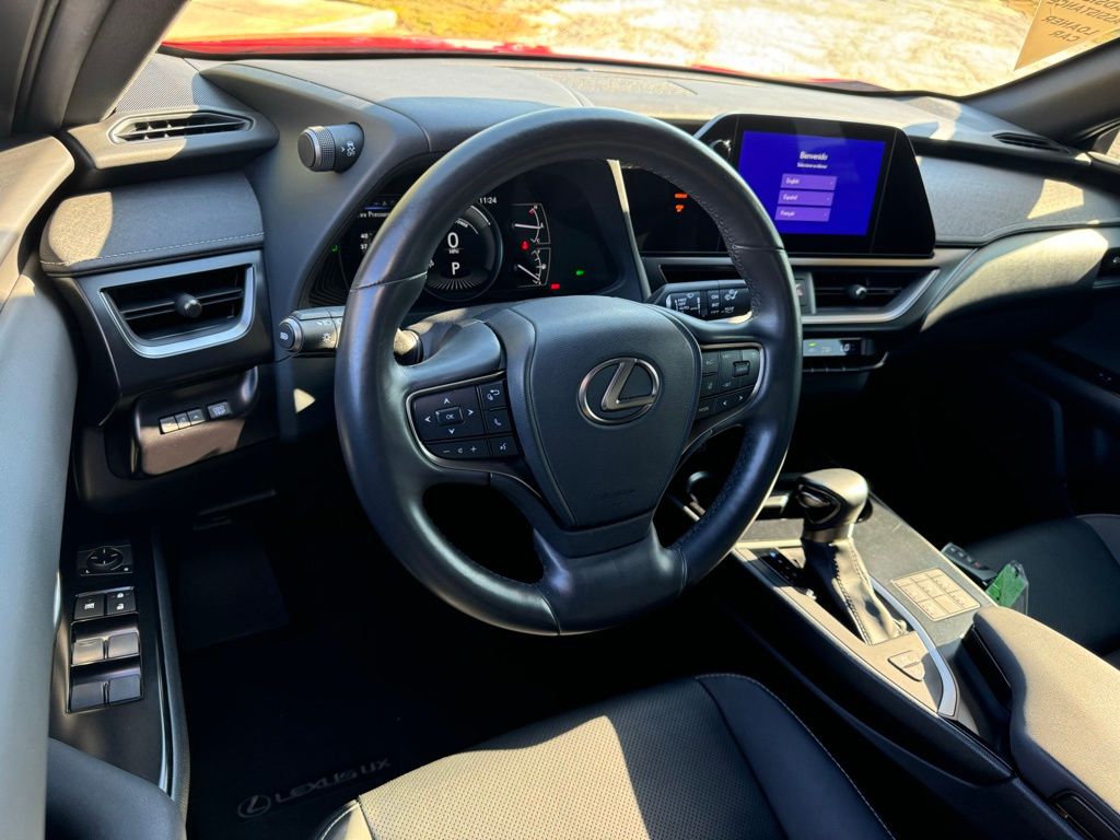 2023 Lexus UX 250h Premium 3