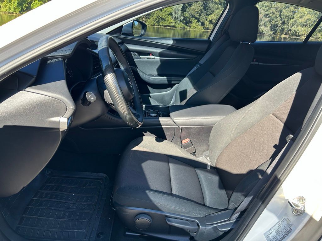 Thumbnail: 2021 Mazda Mazda3 - 14