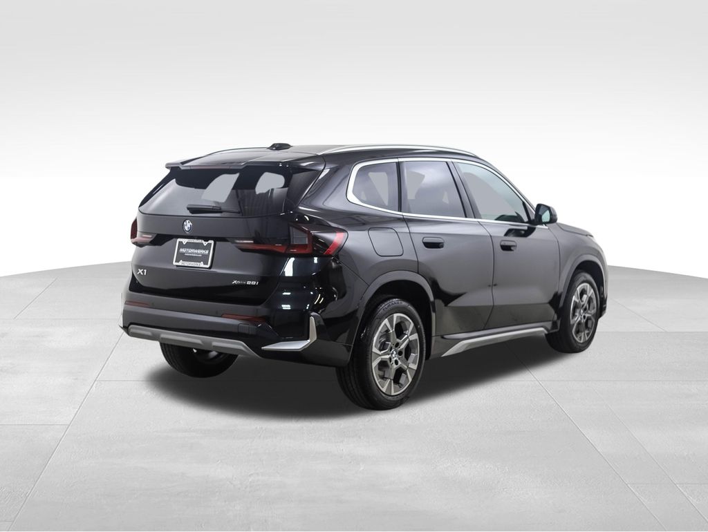 Thumbnail: 2026 BMW X1 - 5