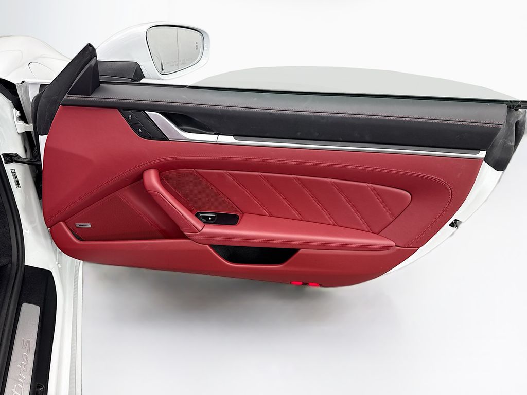 Thumbnail: 2022 Porsche 911 - 25
