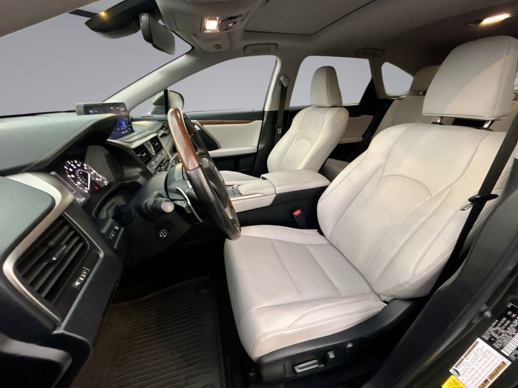 Thumbnail: 2022 Lexus RX - 27