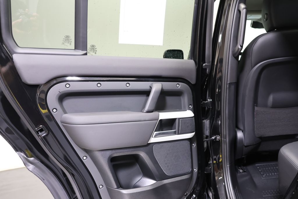 Thumbnail: 2024 Land Rover Defender - 32