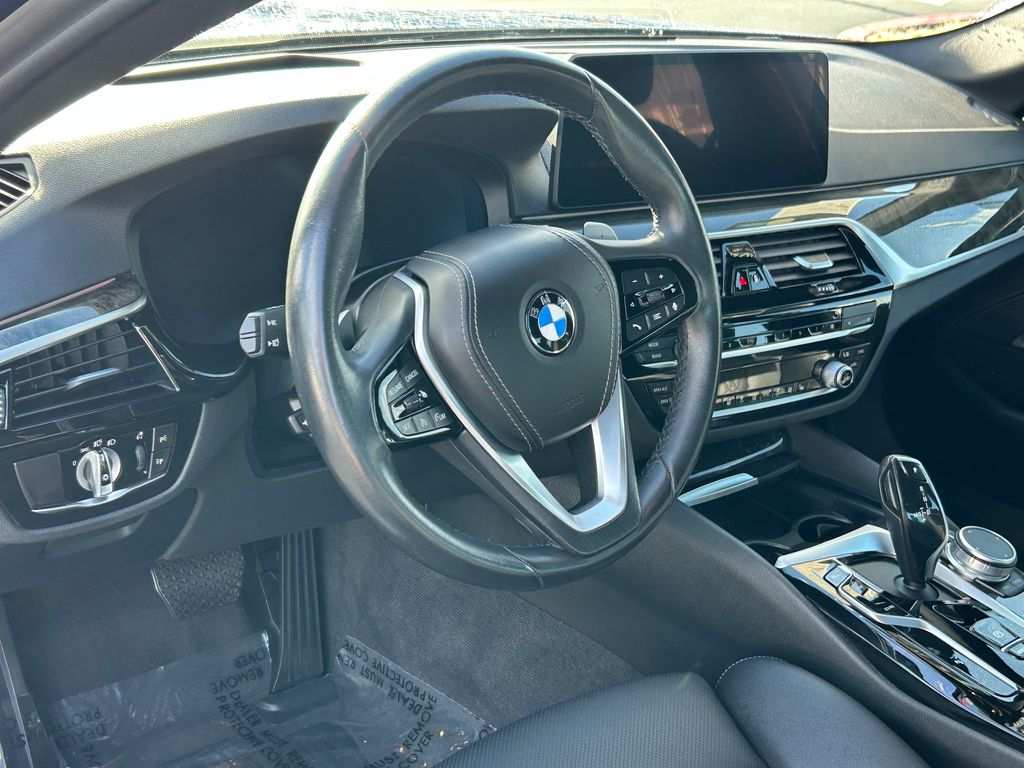 Thumbnail: 2022 BMW 5 Series - 13