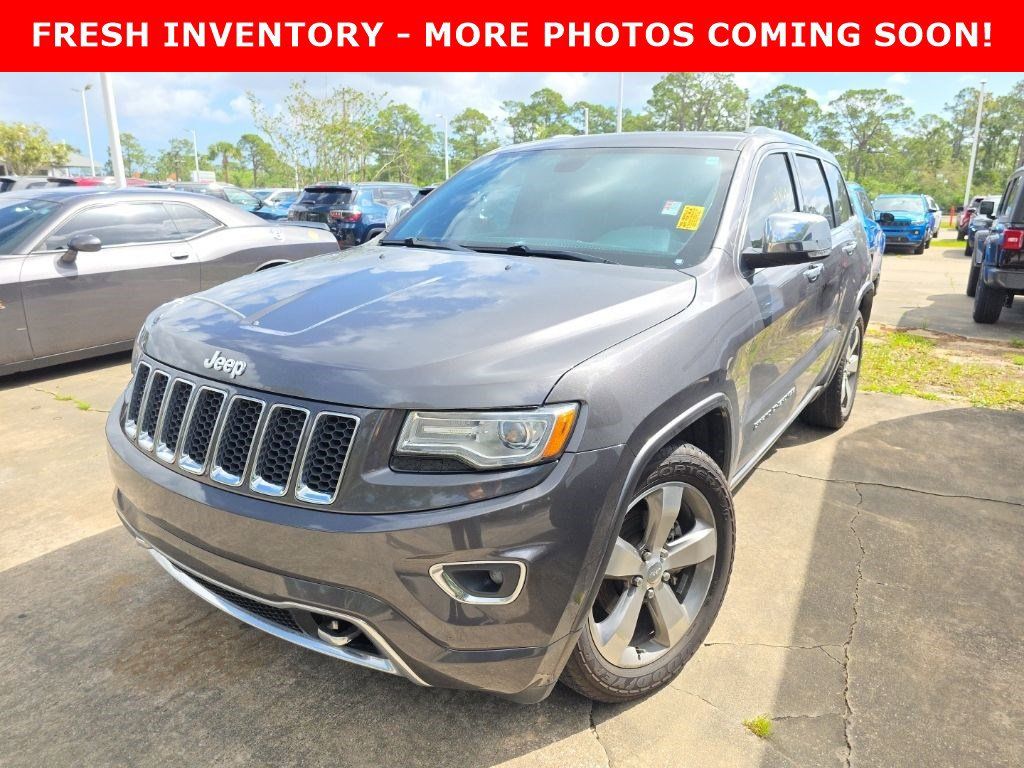 Gray (Granite Crystal Metallic Clearcoat) 2014 Jeep Grand Cherokee Overland SUV / Crossover 4X2 8-Speed Automatic