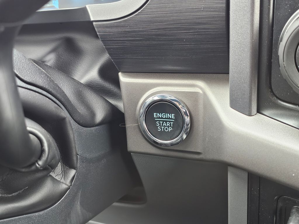 New 2024 Silver Ford XLT image 33