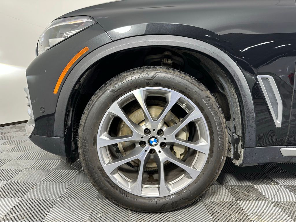 Thumbnail: 2023 BMW X5 - 9