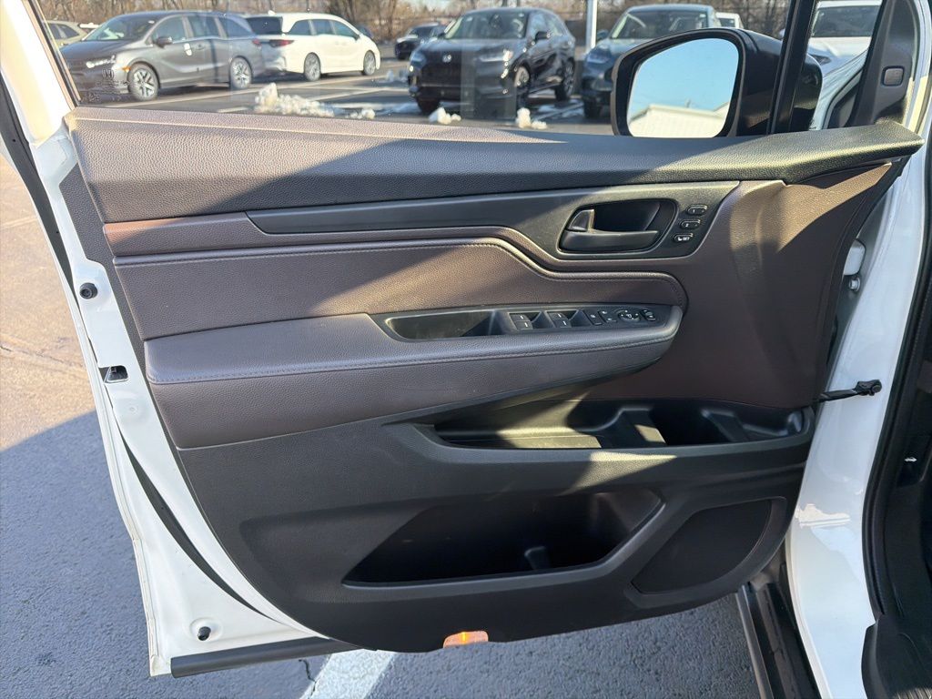 Thumbnail: 2018 Honda Odyssey - 20