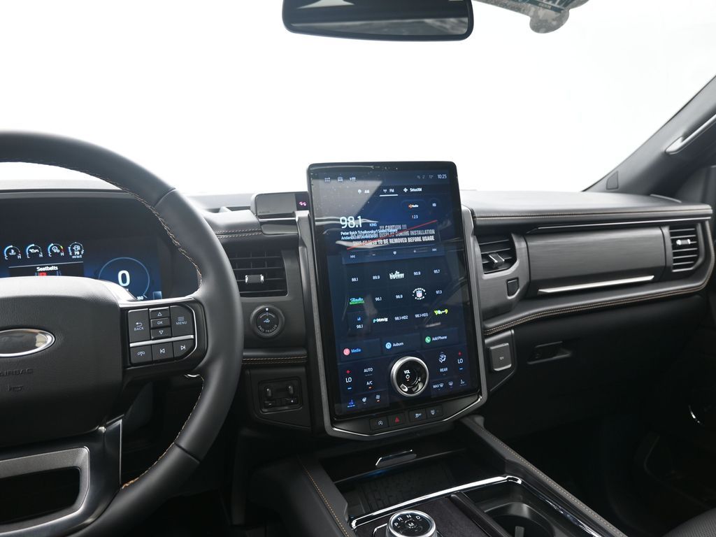2024 Ford Expedition MAX Platinum