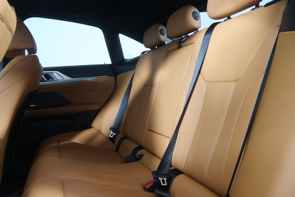 Thumbnail: 2023 BMW i4 - 6