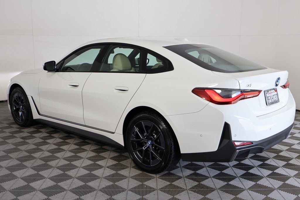 Thumbnail: 2023 BMW i4 - 6