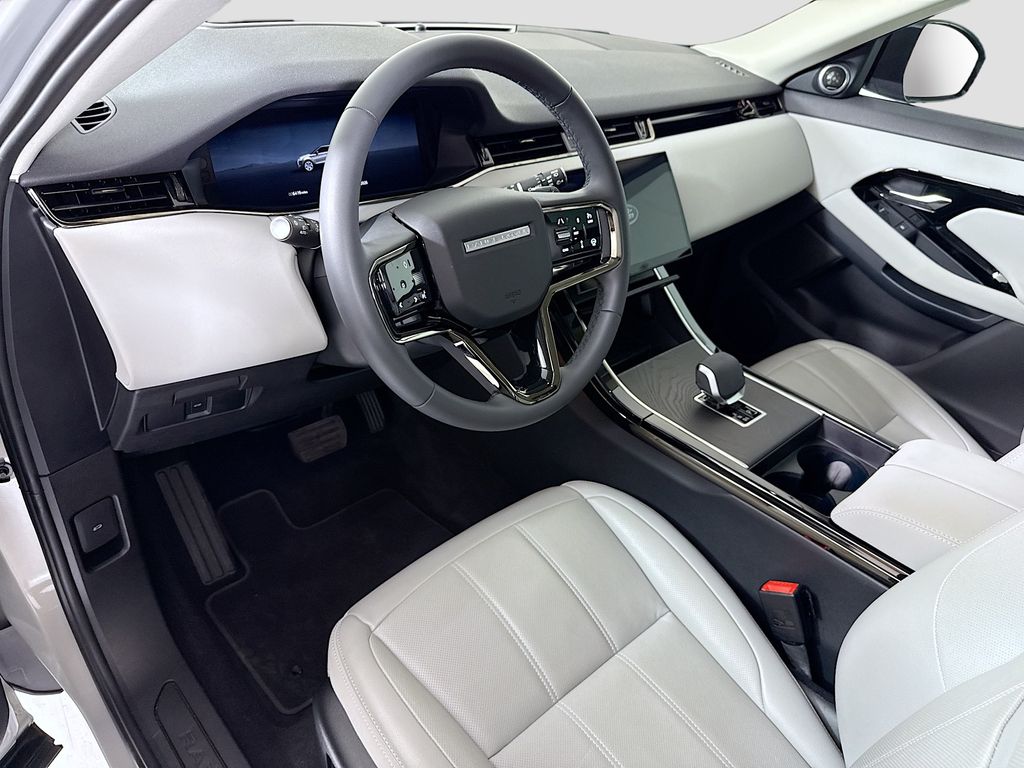 Thumbnail: 2025 Land Rover Range Rover Evoque - 9