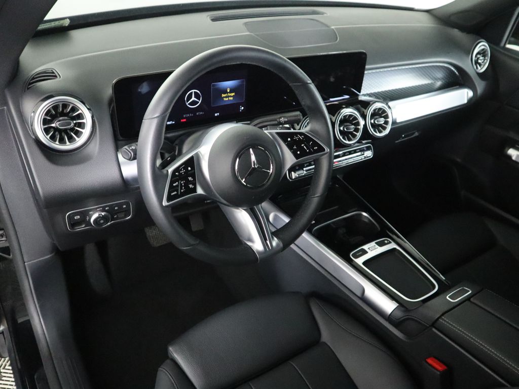 Thumbnail: 2025 Mercedes-Benz GLB - 9