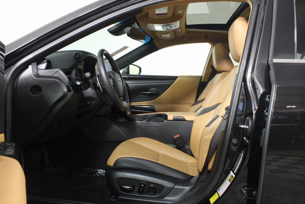 Thumbnail: 2024 Lexus ES - 10