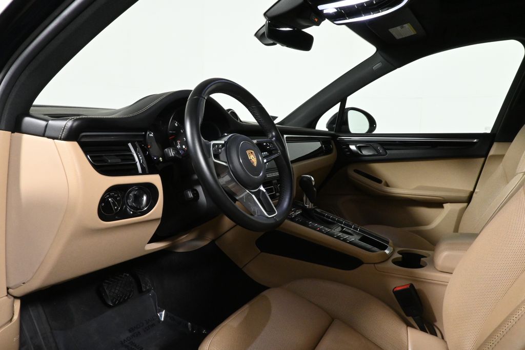 Thumbnail: 2019 Porsche Macan - 15