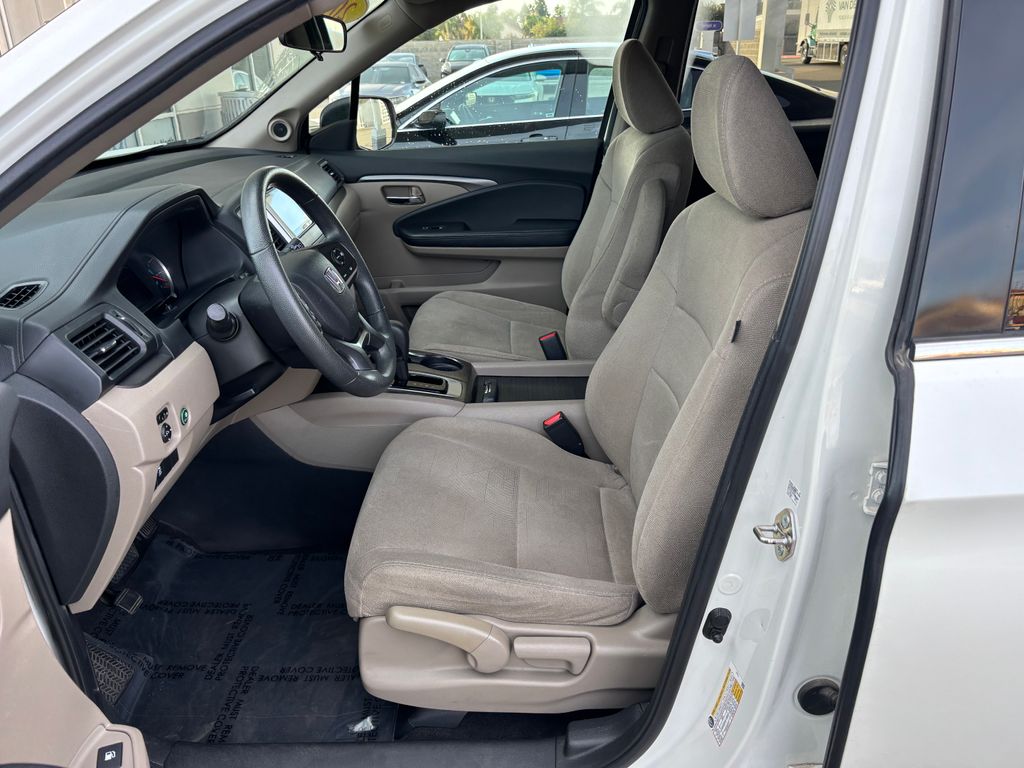 Thumbnail: 2019 Honda Pilot - 22