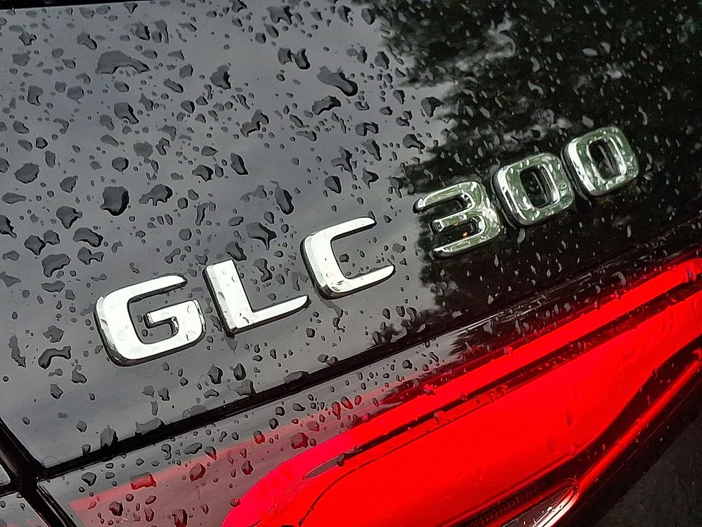 Thumbnail: 2026 Mercedes-Benz GLC - 21