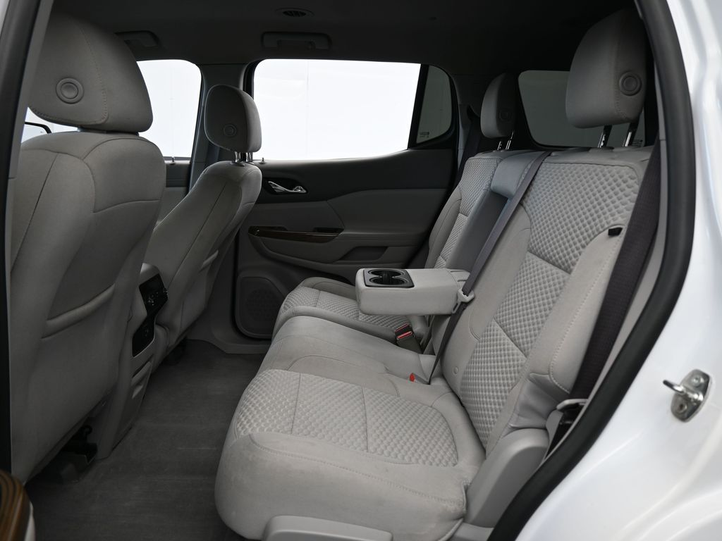 Used 2019 Summit White GMC SLE-2 image 35