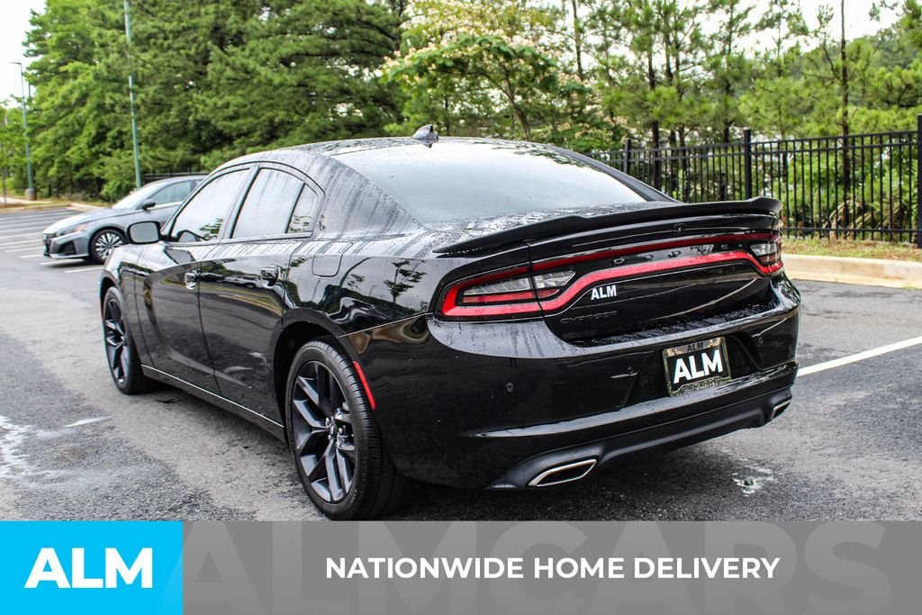 Used 2023 Black Dodge SXT image 5