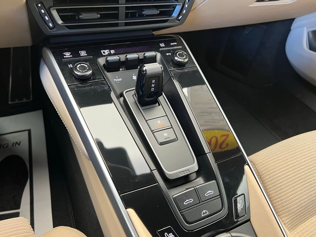 Thumbnail: 2023 Porsche 911 - 11