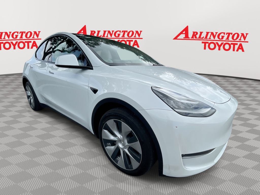 2023 Tesla Model Y Long Range's photo