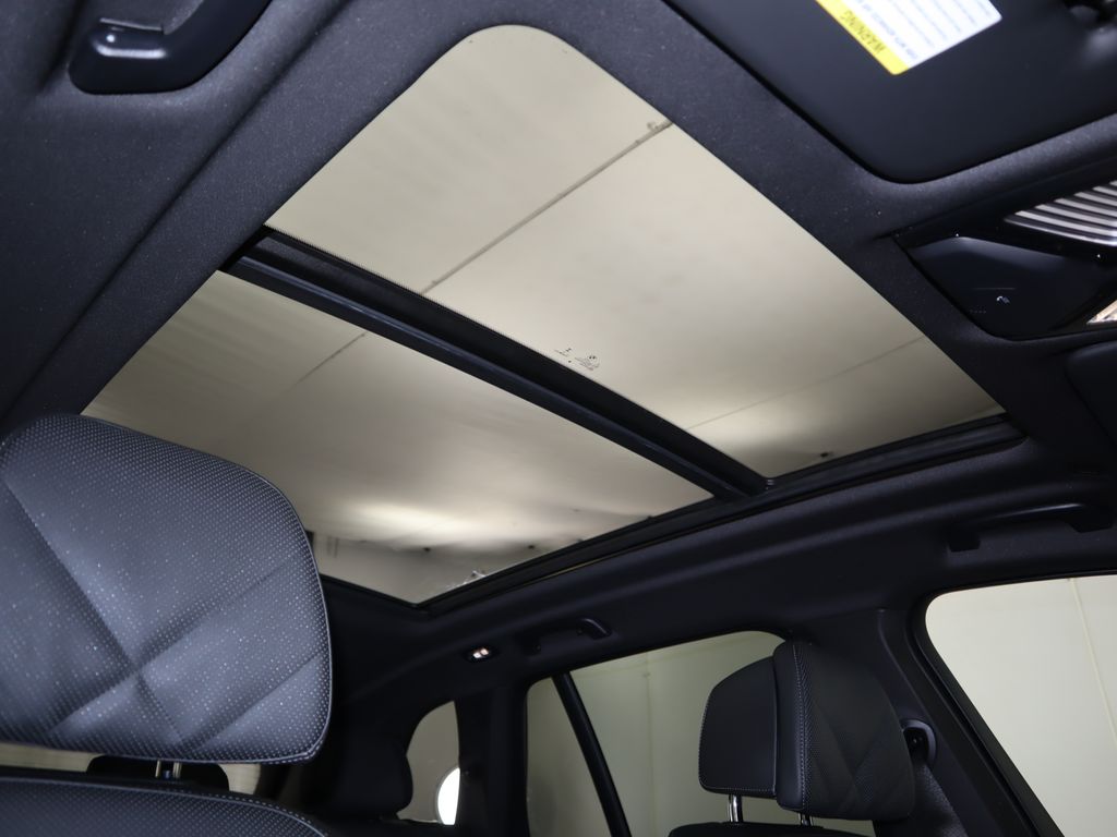 Thumbnail: 2026 BMW X5 - 19