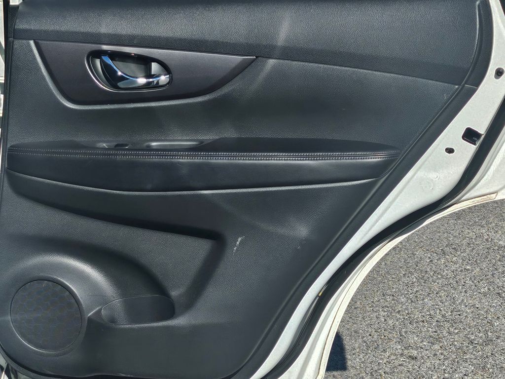 2016 Nissan Rogue SV White at Emmons Autoplex