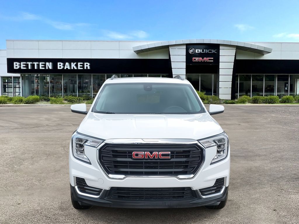 2024 GMC Terrain SLE 2