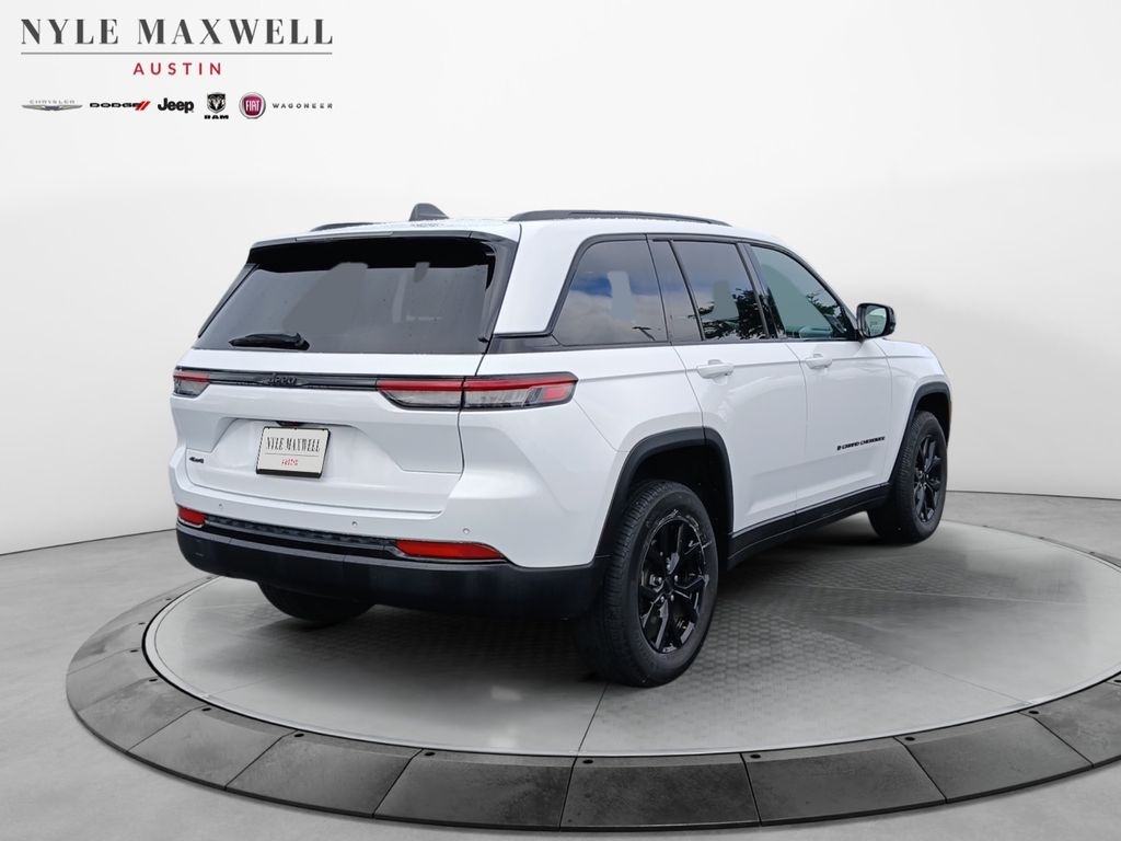 Used Car 2024 Jeep Grand Cherokee  Altitude For Sale Under $30,000 In Austin, Texas