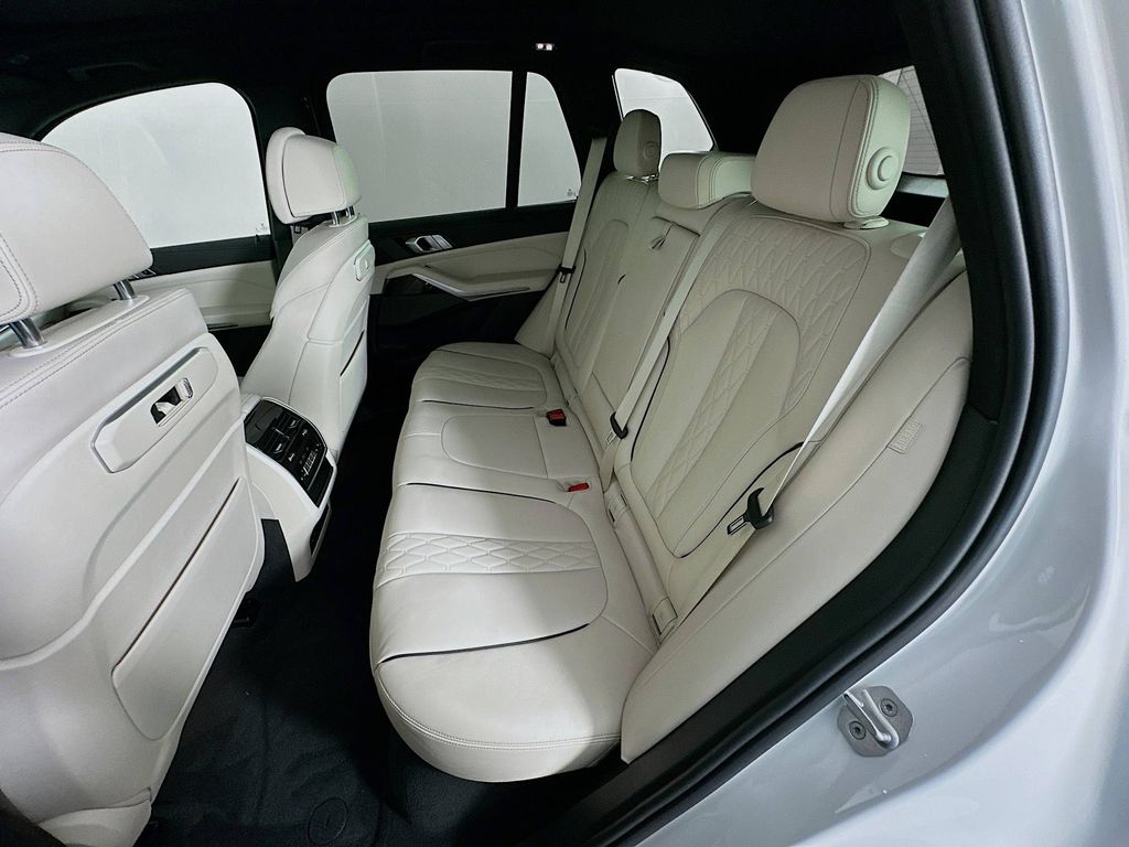 Thumbnail: 2024 BMW X5 - 24