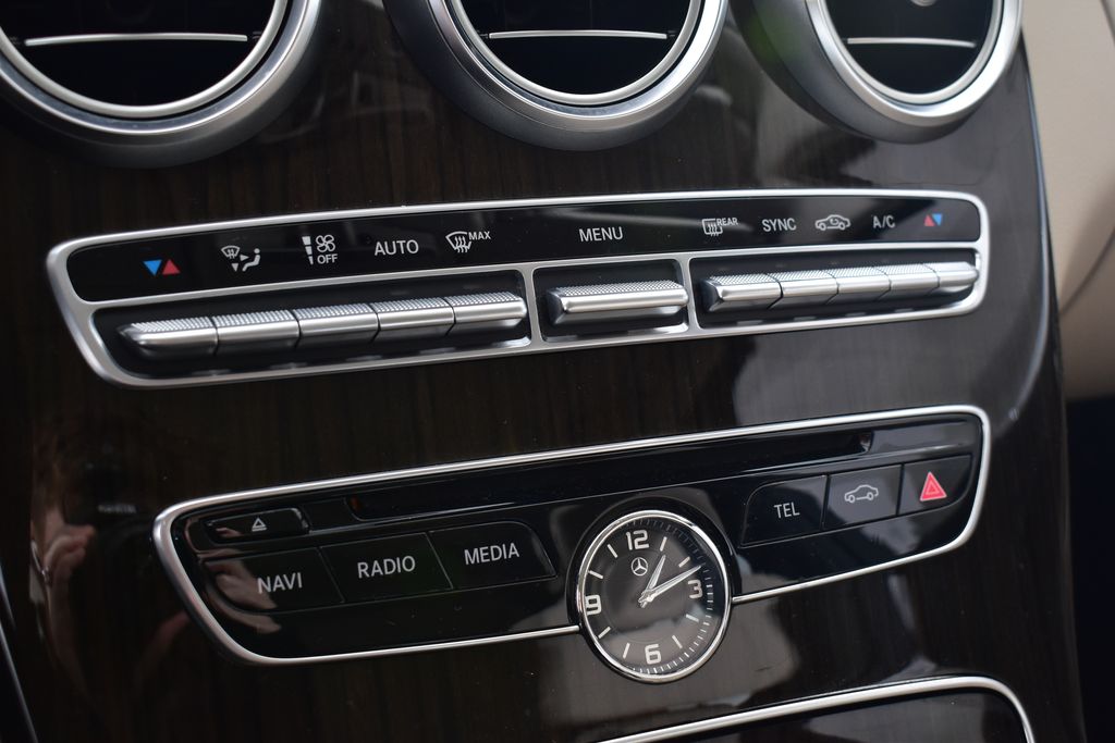 Thumbnail: 2016 Mercedes-Benz C-Class - 22