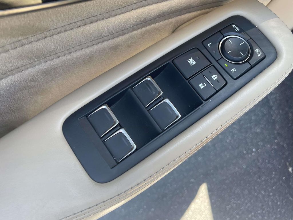 Used 2021  Lexus 500 upgraded interior pkg image 13