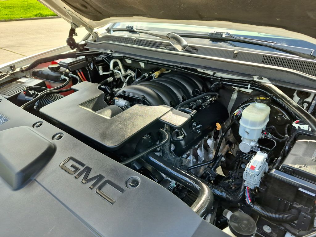 2020 GMC Yukon Denali White at Ultimate Motorsports