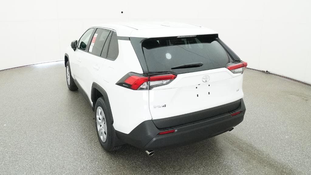 2025 Toyota RAV4 LE 9