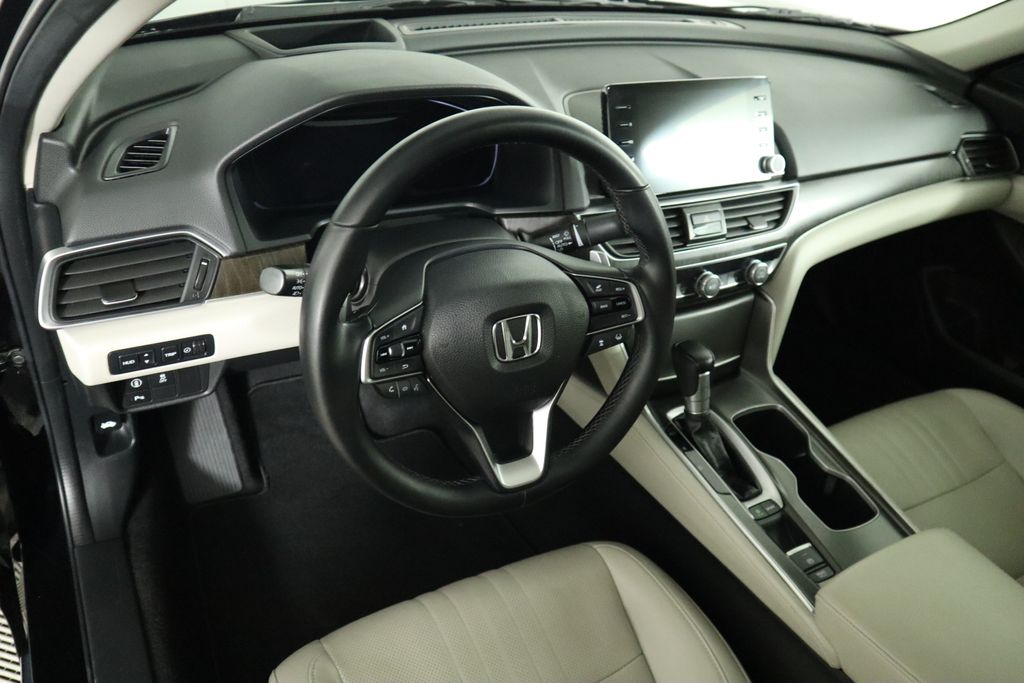 2018 Honda Accord Touring 9