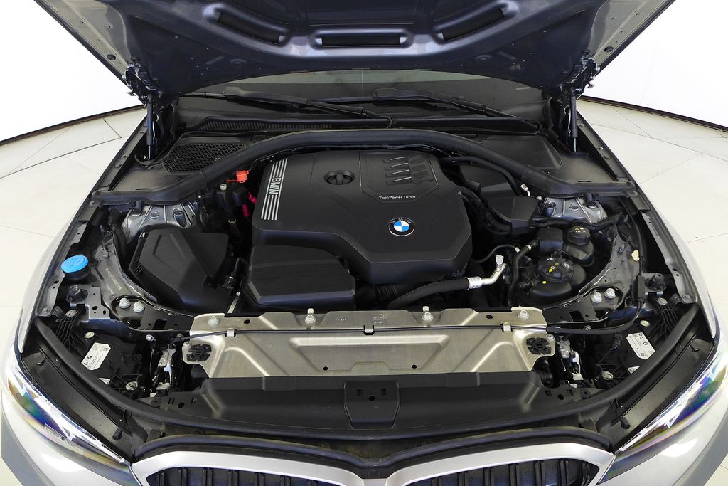 Thumbnail: 2024 BMW 3 Series - 6