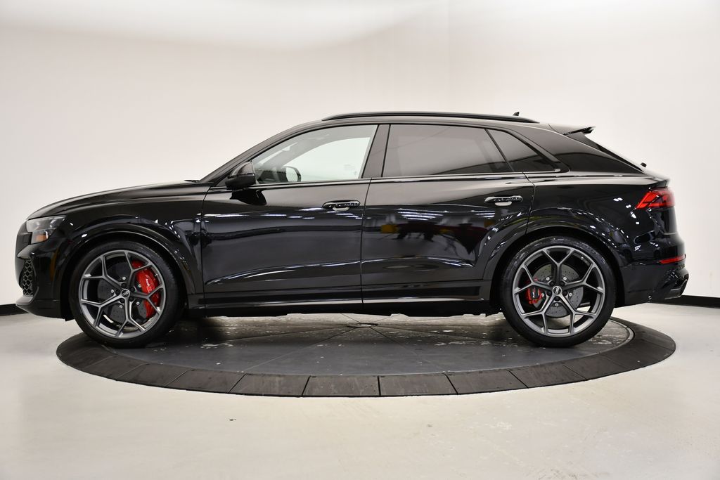 Thumbnail: 2026 Audi RS Q8 - 2