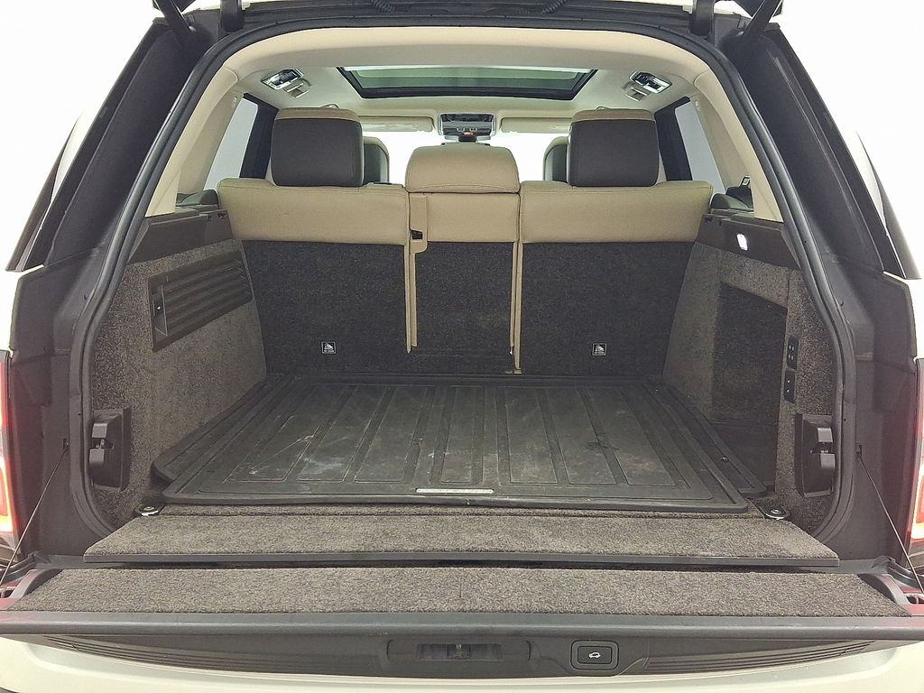 Thumbnail: 2021 Land Rover Range Rover - 30