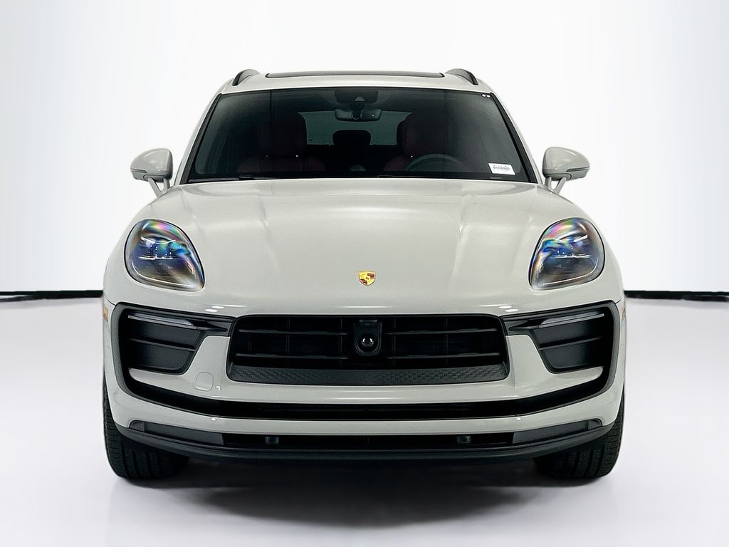 Thumbnail: 2026 Porsche Macan - 10