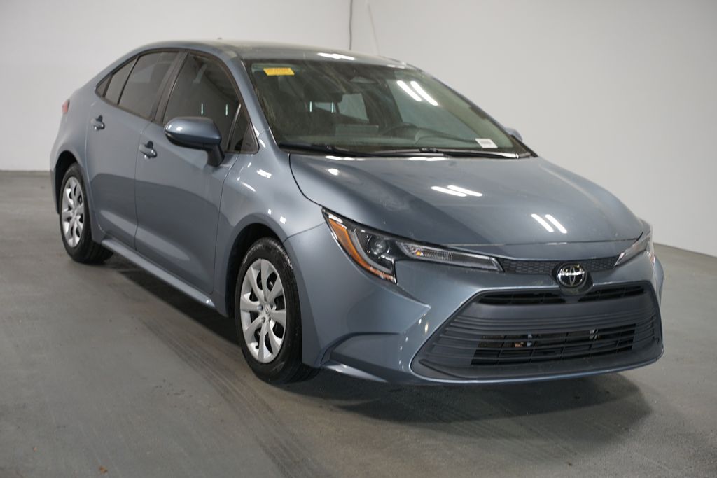 Thumbnail: 2023 Toyota Corolla - 3