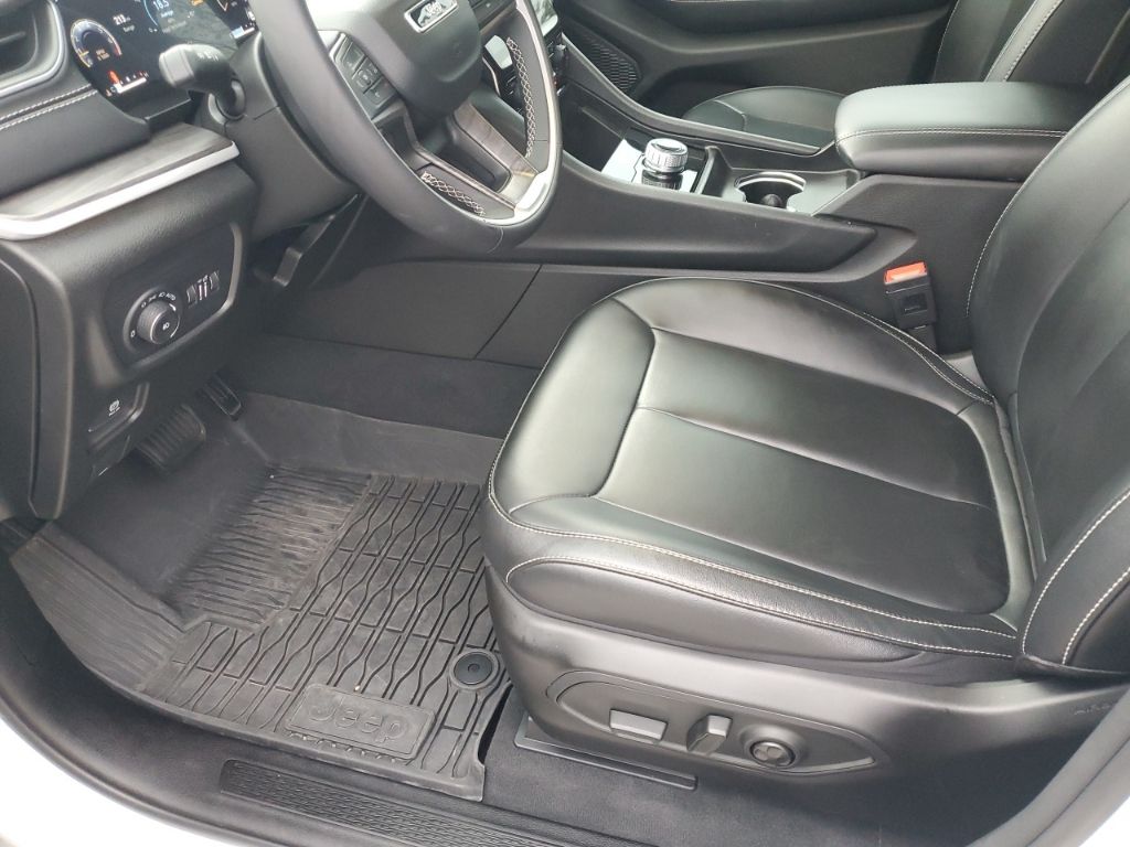 Used Car 2024 Jeep Grand Cherokee  Limited For Sale Under $35,000 In Austin, Texas