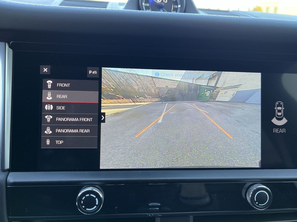 Thumbnail: 2024 Porsche Macan - 17