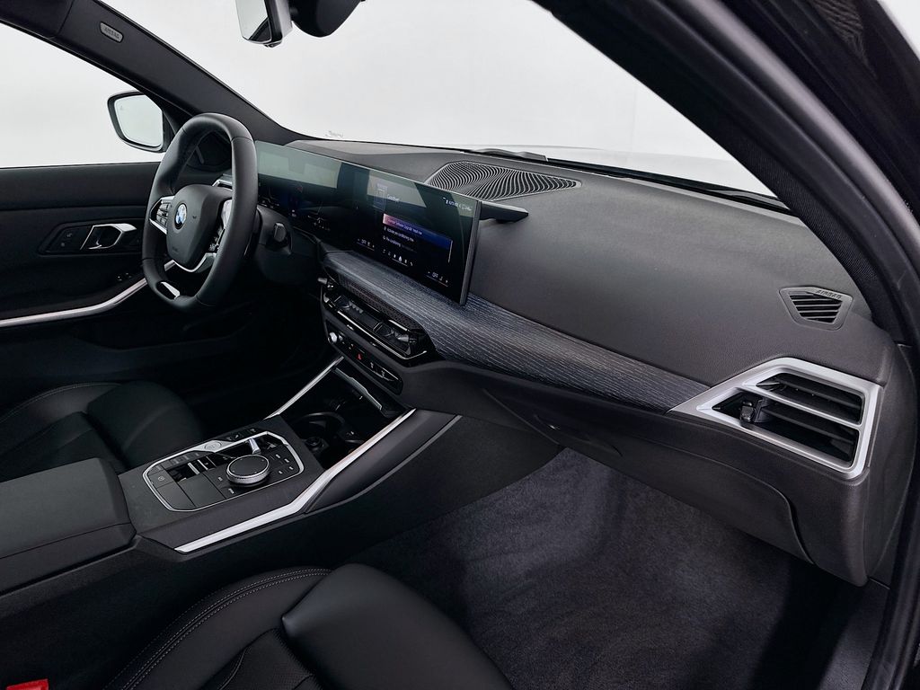 Thumbnail: 2025 BMW 3 Series - 30